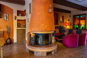 Max Inn Hotel