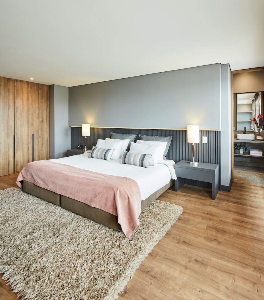 Nico ApartaSuites