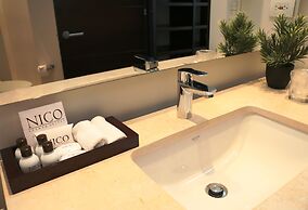 Nico ApartaSuites