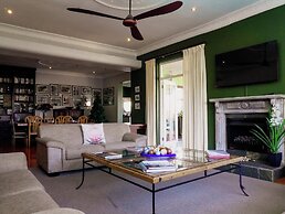 Sundown Manor Guest House