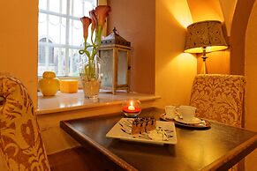 Enjoy Inn