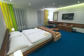 Arkada Hotel