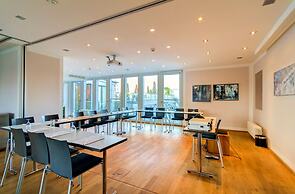 Qube Hotel Bergheim