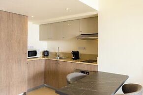 Melpo Antia Hotel & Suites