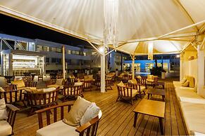 Melpo Antia Hotel & Suites