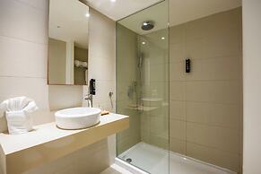 Melpo Antia Hotel & Suites