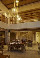 Melpo Antia Hotel & Suites