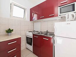 Maki Apartments