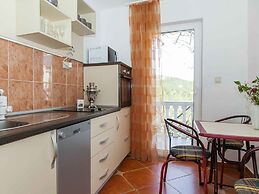 Maki Apartments