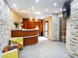 Aparthotel Adler