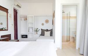 Laza Beach Inn
