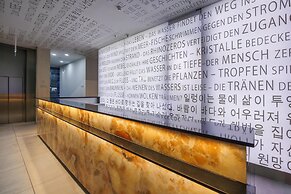 art'otel Cologne powered by Radisson Hotels