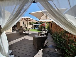 SW1 Lodge