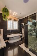 SW1 Lodge