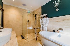 SW1 Lodge