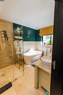 SW1 Lodge