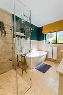 SW1 Lodge