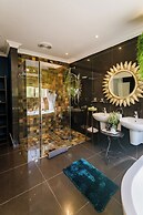 SW1 Lodge