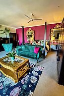 SW1 Lodge