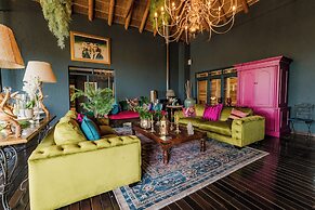 SW1 Lodge
