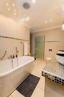 SW1 Lodge