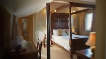 The White Cliffs Hotel