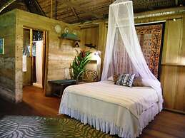Creekside Oasis