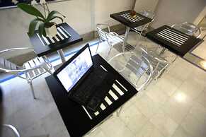 Aparthotel Lacroma