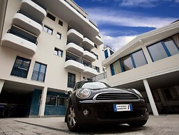Aparthotel Lacroma