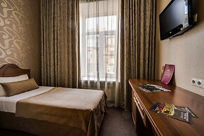 Atrium Hotel