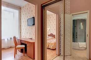 Atrium Hotel