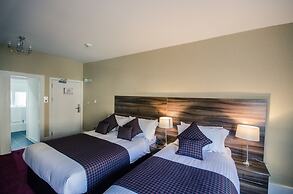 Royal West End Hotel