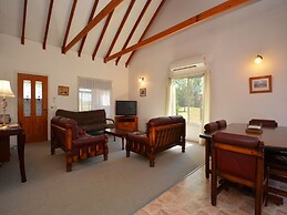 Madigan Wine Country Cottages