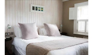 Les Douvres Hotel
