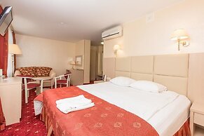 Amaks Premier Hotel