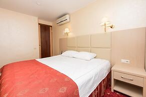 Amaks Premier Hotel