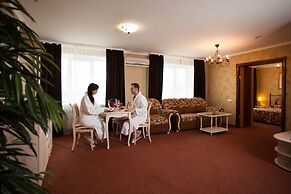 Amaks Premier Hotel