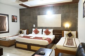 Optimum Tara Palace