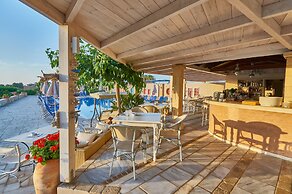 Golden Bay Hotel