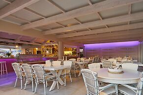Golden Bay Hotel