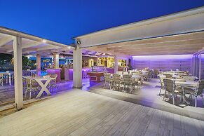Golden Bay Hotel