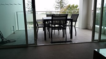 Kirra Surf Apartments