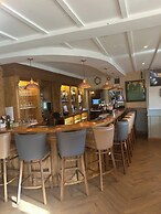 Dalys Inn