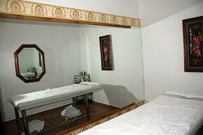 Elegant Lodge Hotel