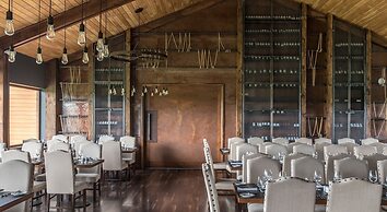 Rio Serrano Hotel + Spa