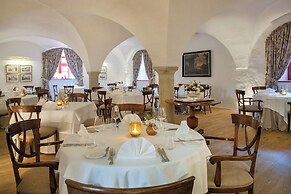 TAUROA Schloss Gabelhofen
