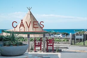 Caves Coastal Bar & Bungalows
