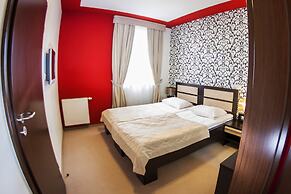 Hotton Hotel