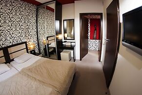 Hotton Hotel