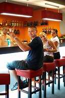 Hotton Hotel